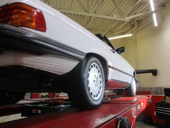 Mercedes-benz-Other-1987-Artic-White-Gray-Leather-26