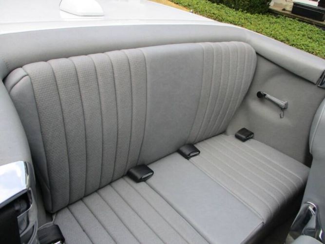 Mercedes-benz-Other-1987-Artic-White-Gray-Leather-32