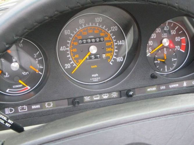 Mercedes-benz-Other-1987-Artic-White-Gray-Leather-35