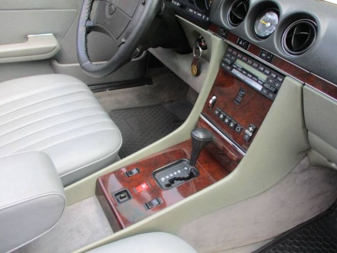 Mercedes-benz-Other-1987-Artic-White-Gray-Leather-37
