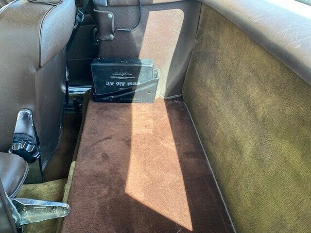 Mercedes-benz-Other-1987-White-Brown-4