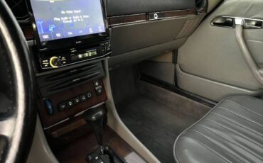 Mercedes-benz-Other-1988-Gray-Black-15