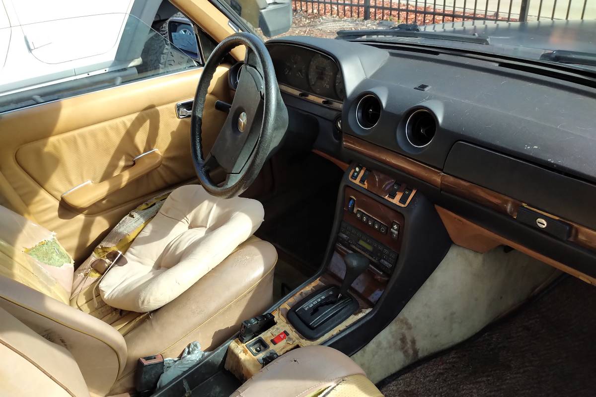 Mercedes-benz-benz-300-300dt-diesel-1985-blue-8