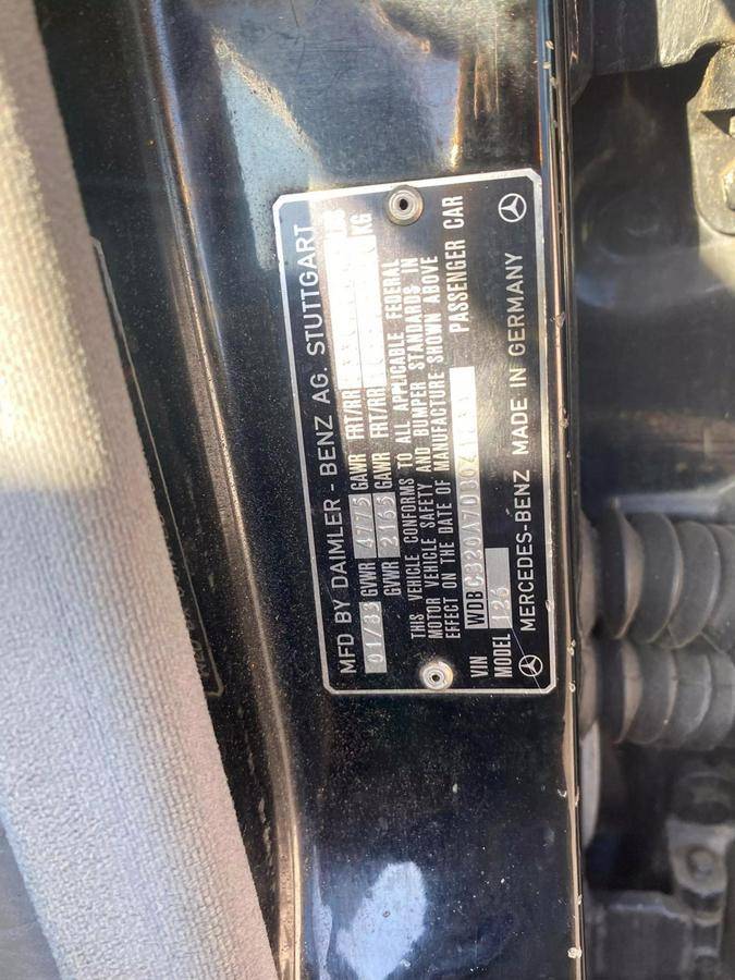 Mercedes-benz-benz-300-diesel-1983-black-12
