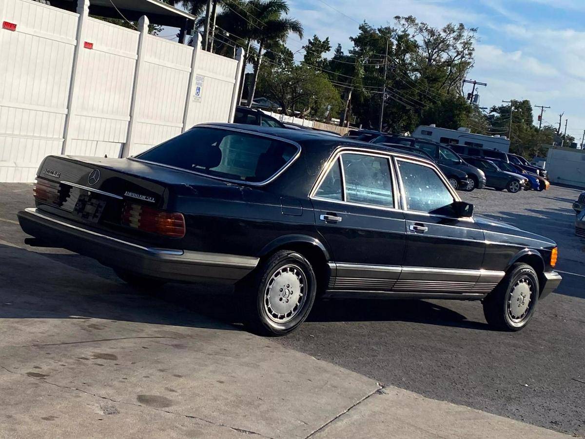 Mercedes-benz-benz-300-diesel-1983-black-3