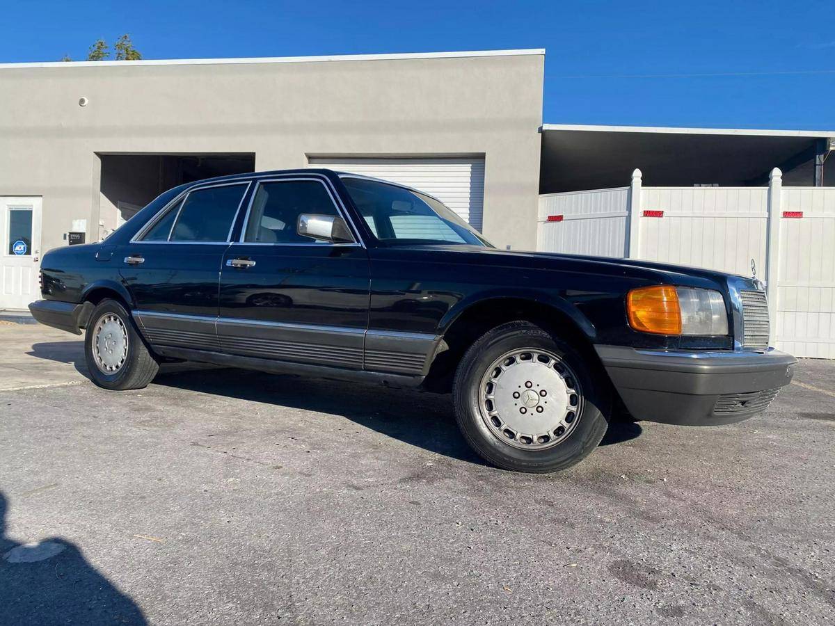 Mercedes-benz-benz-300-diesel-1983-black-5