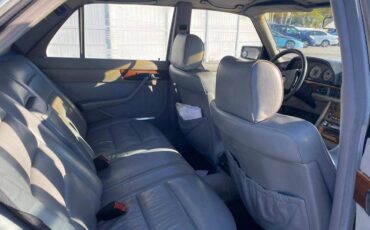 Mercedes-benz-benz-300-diesel-1983-black-9