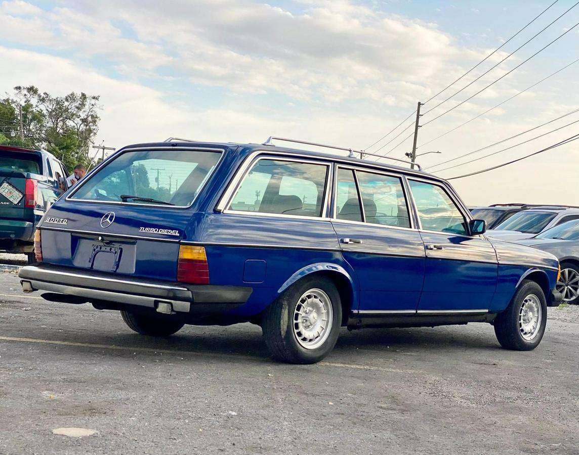 Mercedes-benz-benz-300-diesel-1985-blue-1
