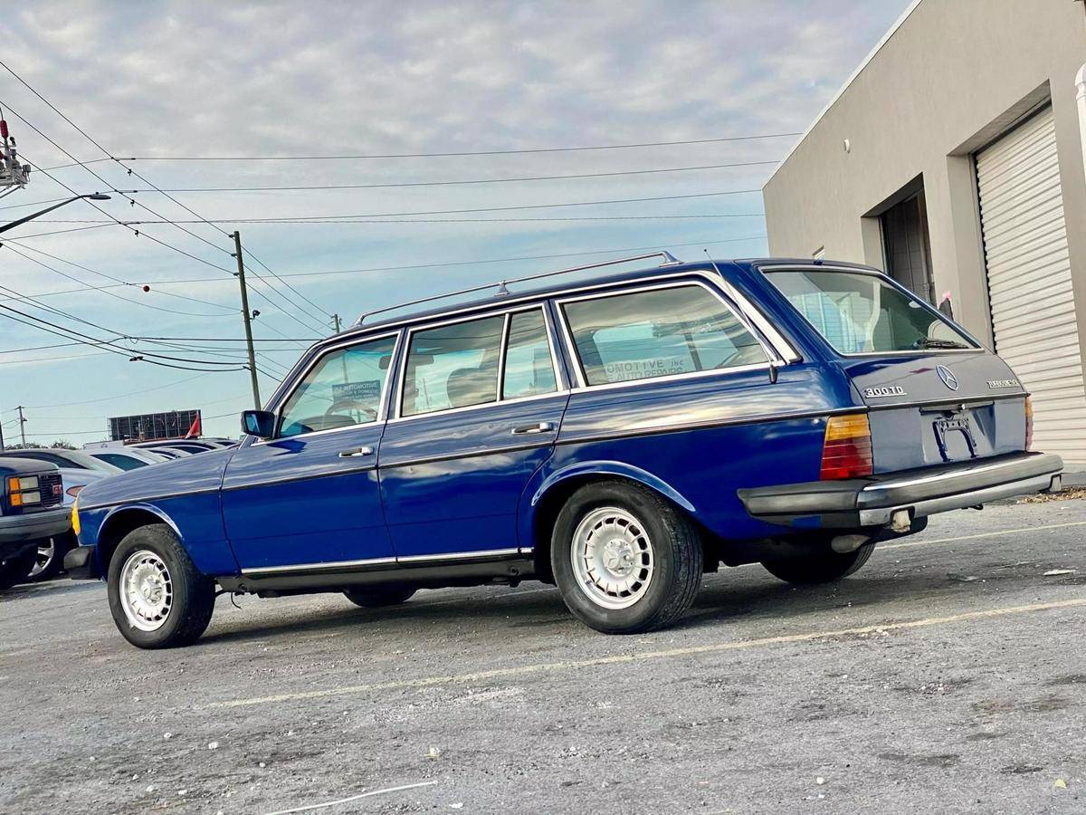 Mercedes-benz-benz-300-diesel-1985-blue-6