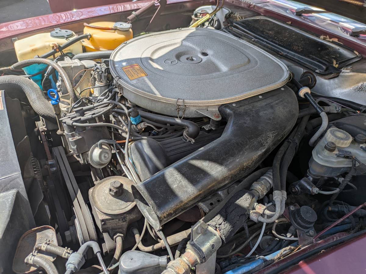 Mercedes-benz-benz-380-1985-custom-21