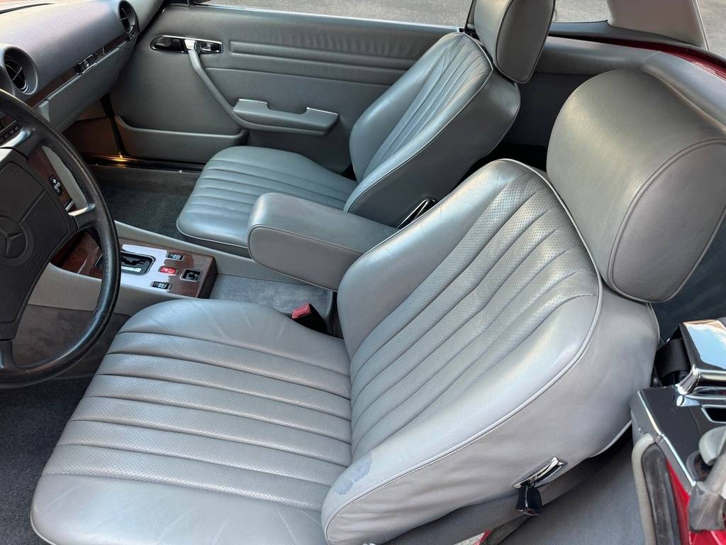 Mercedes-benz-benz-560-class-1989-red-12