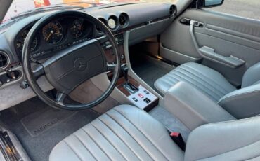 Mercedes-benz-benz-560-class-1989-red-13