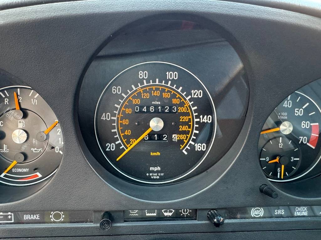 Mercedes-benz-benz-560-class-1989-red-15