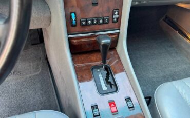 Mercedes-benz-benz-560-class-1989-red-20