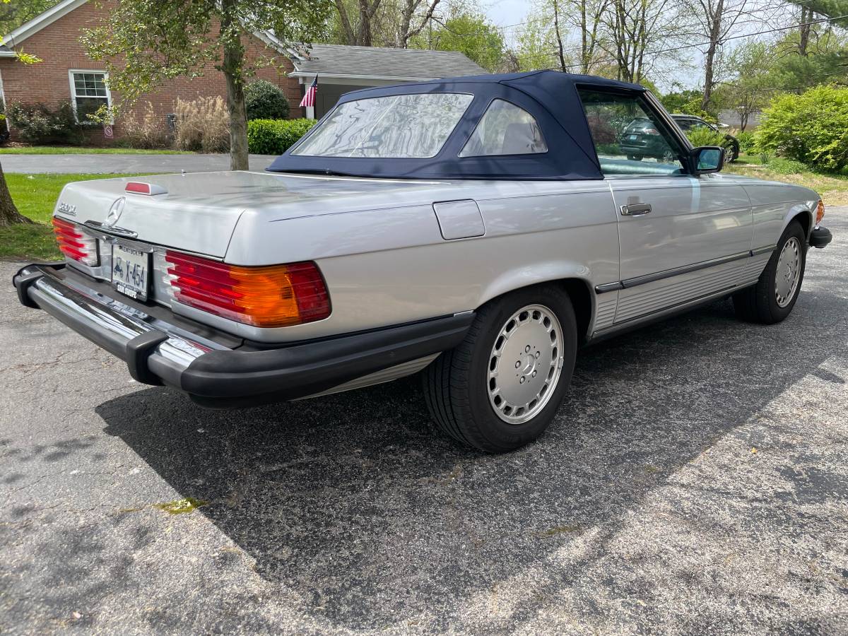 Mercedes-benz-benz-560-sl-1988-2