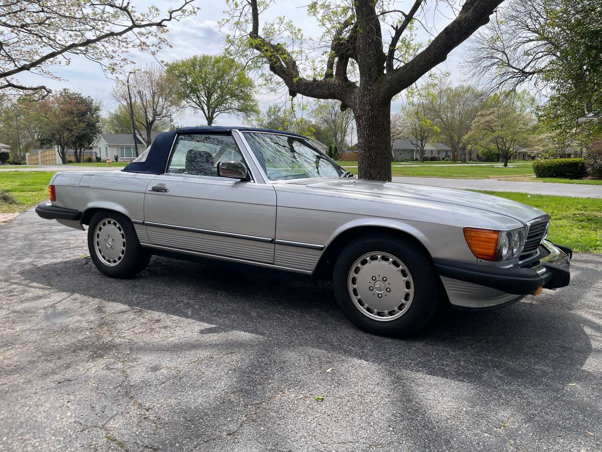 Mercedes-benz-benz-560-sl-1988-3