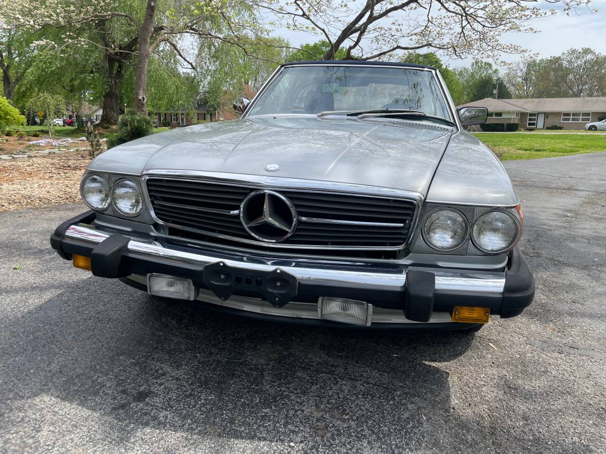 Mercedes-benz-benz-560-sl-1988-4