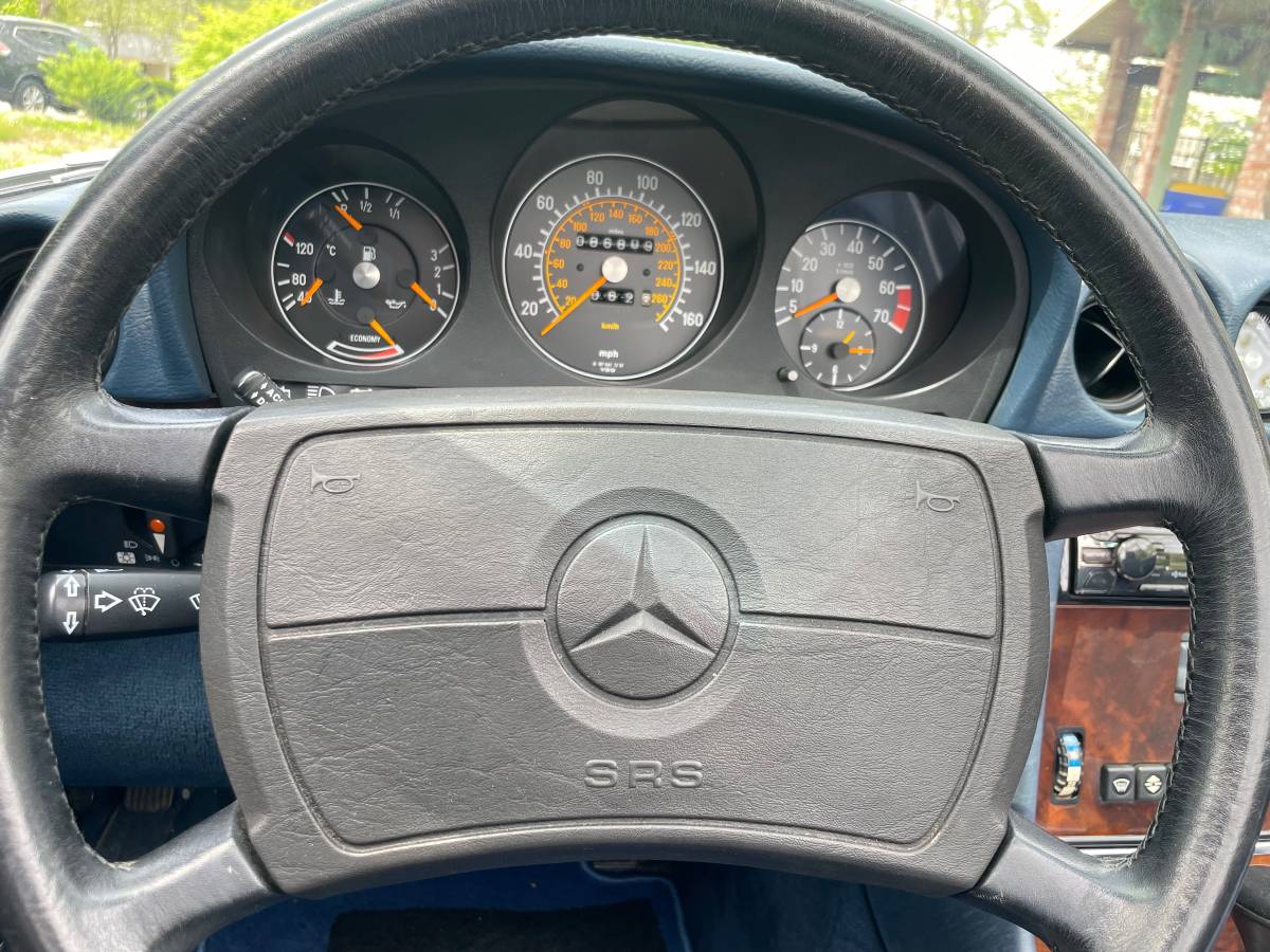 Mercedes-benz-benz-560-sl-1988-6
