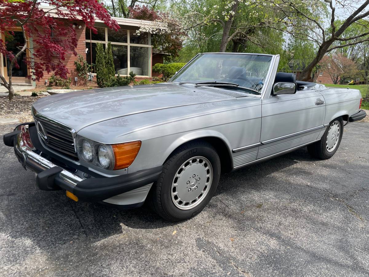Mercedes-benz-benz-560-sl-1988-7