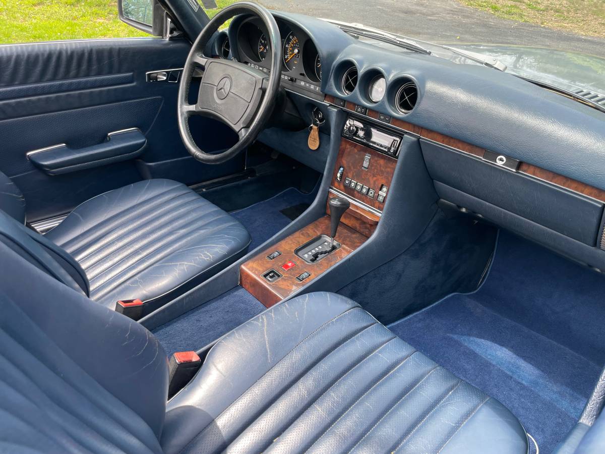 Mercedes-benz-benz-560-sl-1988-9
