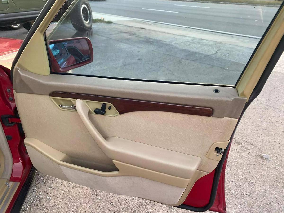Mercedes-benz-benz-c-class-1995-red-11