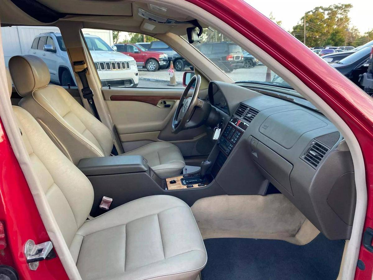 Mercedes-benz-benz-c-class-1995-red-9