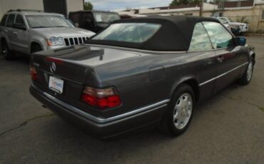 Mercedes-benz-benz-e-class-1995-grey-3