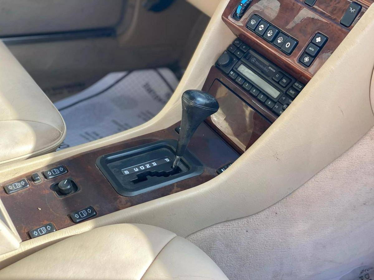 Mercedes-benz-benz-e-class-diesel-1995-green-13