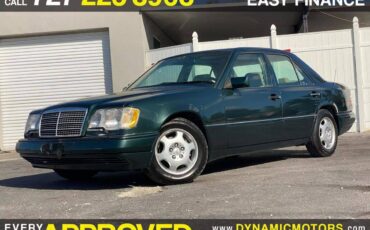 Mercedes-benz-benz-e-class-diesel-1995-green