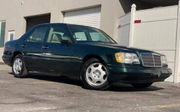 Mercedes-benz-benz-e-class-diesel-1995-green-5