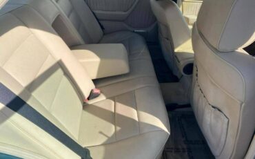 Mercedes-benz-benz-e-class-diesel-1995-green-9