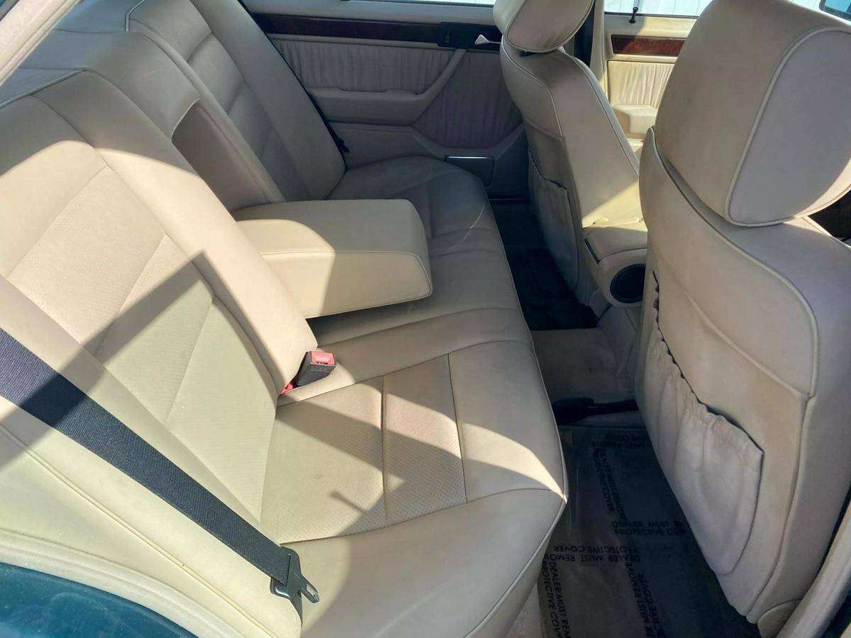 Mercedes-benz-benz-e-class-diesel-1995-green-9