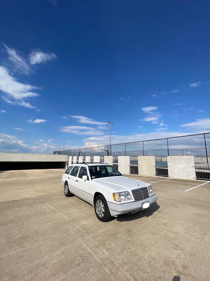 Mercedes-benz-benz-e-class-e320-1995-white-1