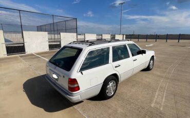 Mercedes-benz-benz-e-class-e320-1995-white-2