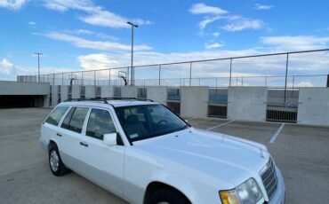 Mercedes-benz-benz-e-class-e320-1995-white-7