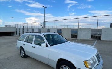 Mercedes-benz-benz-e-class-e320-1995-white-9