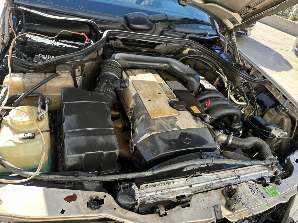 Mercedes-benz-benz-e320-1995-1