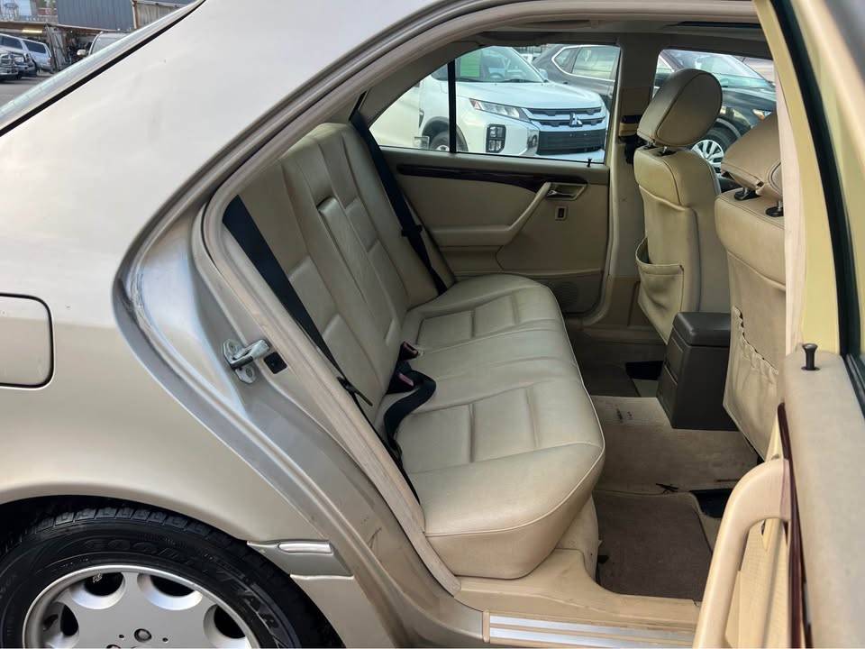 Mercedes-benz-c220-1995-brown-9