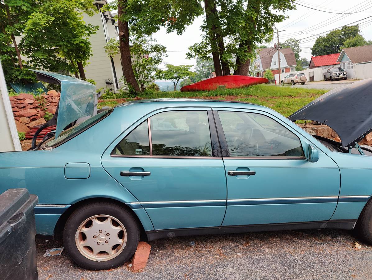 Mercedes-benz-c280-1994-blue