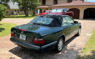 Mercedes-benz-e320-1995-green-3