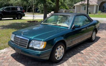 Mercedes-benz-e320-1995-green