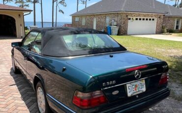 Mercedes-benz-e320-1995-green-4