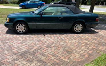 Mercedes-benz-e320-1995-green-7