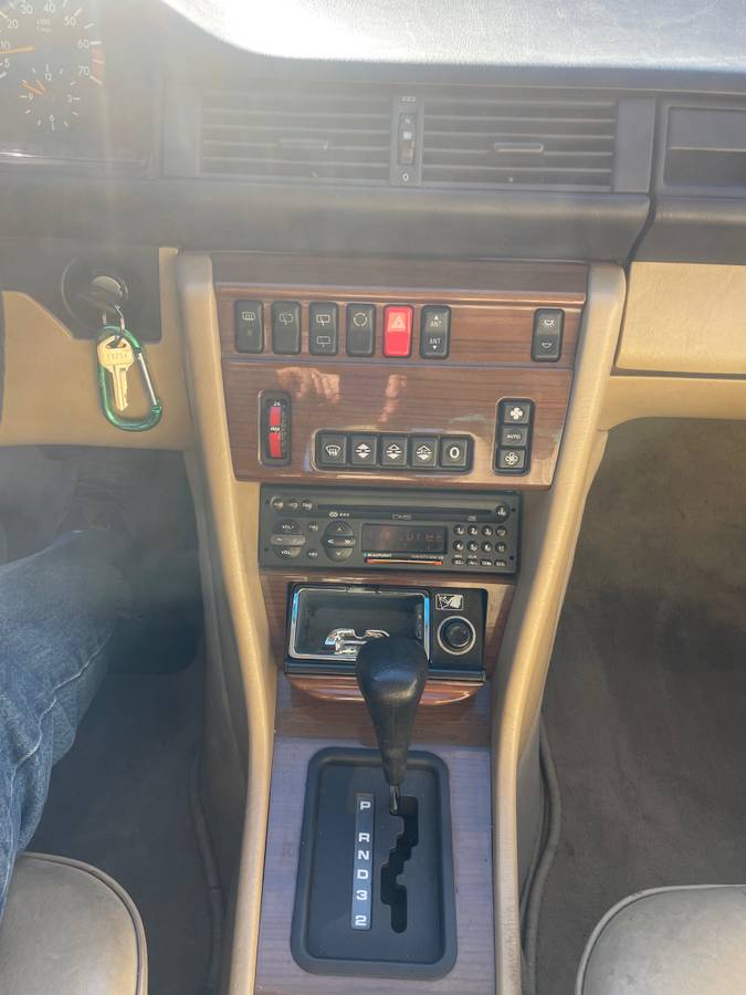 Mercedes-wagon-300te-1988-2
