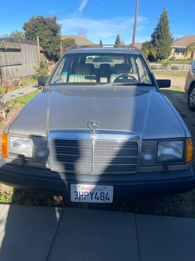 Mercedes-wagon-300te-1988-5