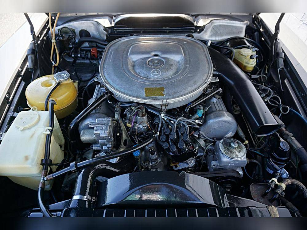 Mercedesbenz-380-series-1982-brown-17