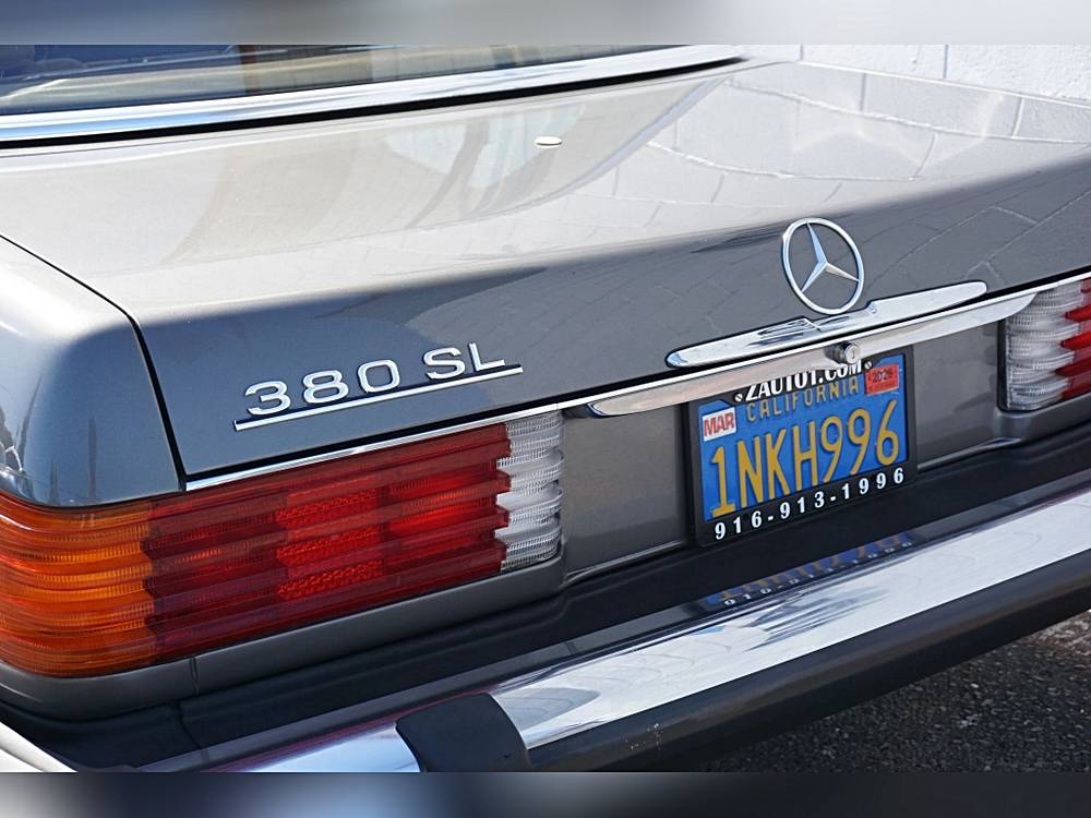 Mercedesbenz-380-series-1982-brown-4
