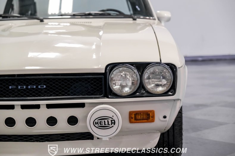 Mercury-Capri-1976-White-Black-10