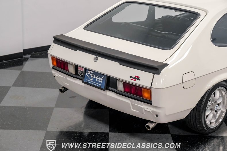 Mercury-Capri-1976-White-Black-24