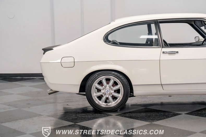 Mercury-Capri-1976-White-Black-28